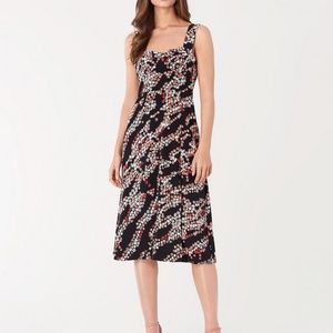 DVF beautiful flowery dress, size: 0